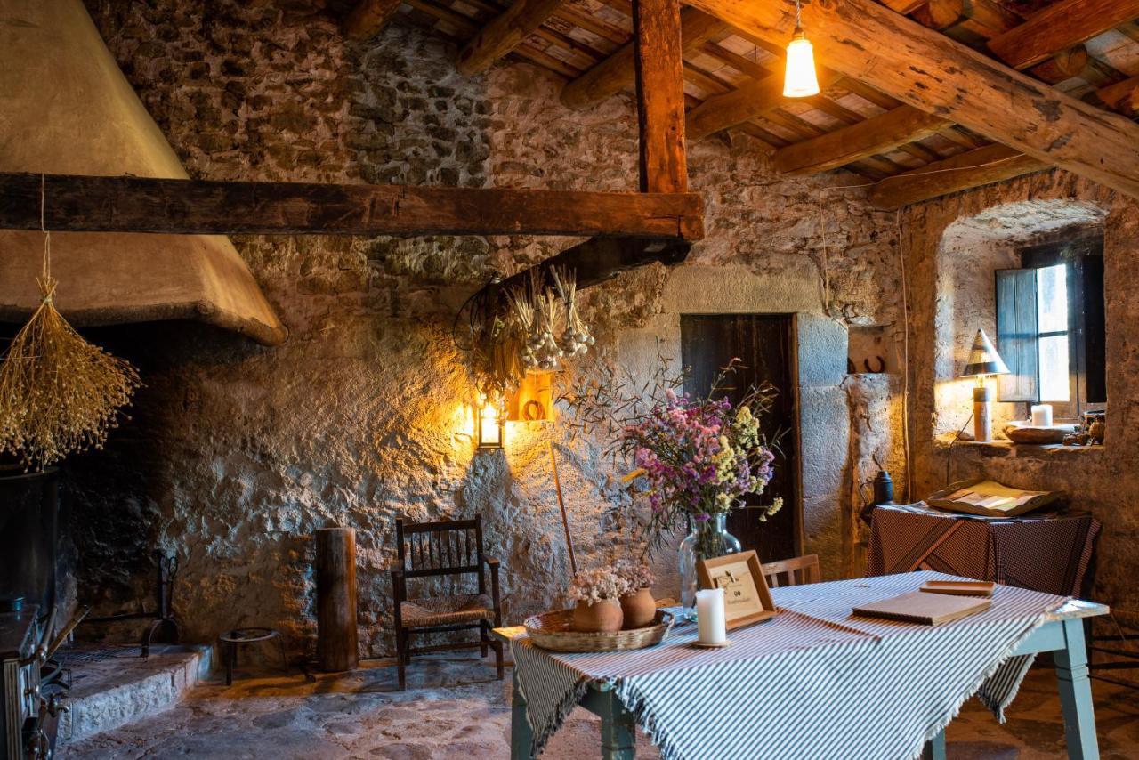Gasthaus Ca N'Heras Canet de Adri Exterior foto